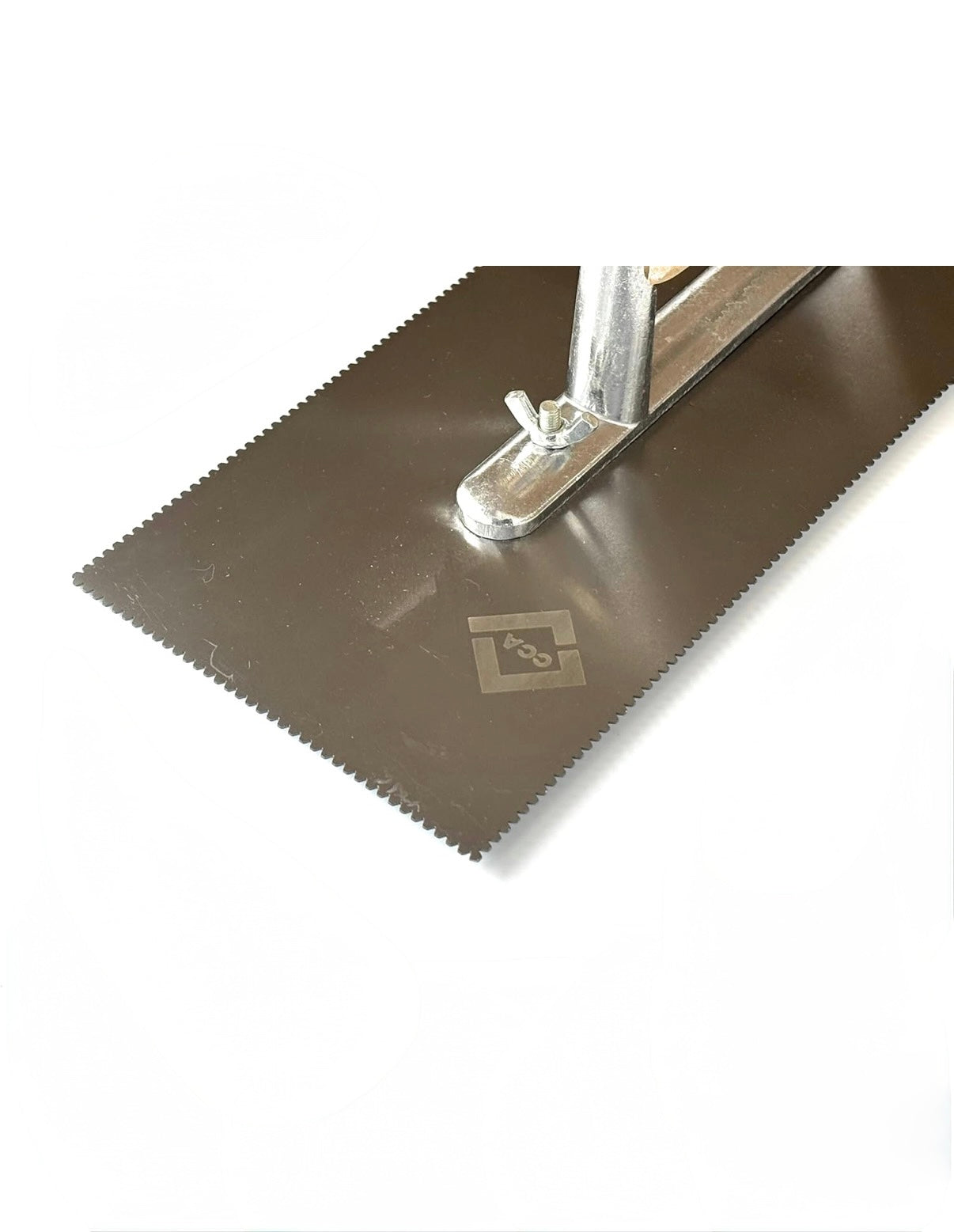 CCA A2 V-notch trowel with wooden handle for even LVT adhesive spreading. | Tempered steel with four-sided at 1mm x 3mm notches for even pressure-sensitive adhesive spreading.